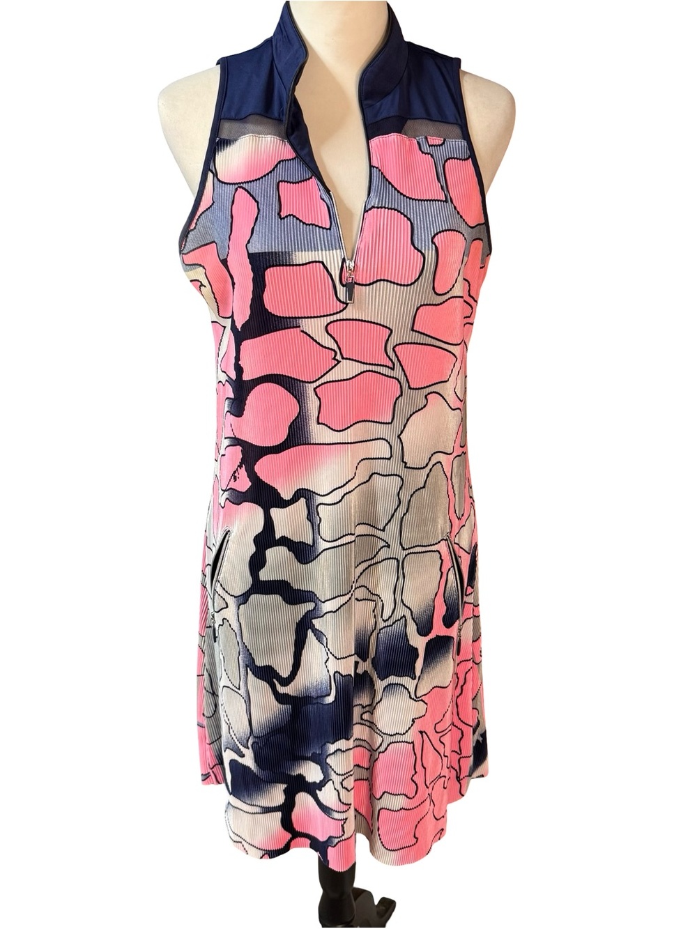 Jamie Sadock Crunch Golf Dress Sleeveless Pink Navy Abstract Pebble Print Medium